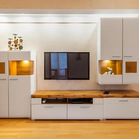 Luxury Sauna And Jacuzzi Flat Near Zaimov Park *