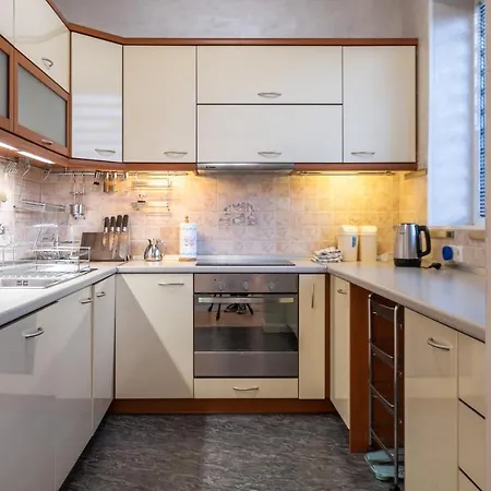 Luxury Sauna And Jacuzzi Flat Near Zaimov Park Апартамент София