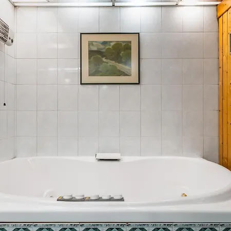 Luxury Sauna And Jacuzzi Flat Near Zaimov Park * София
