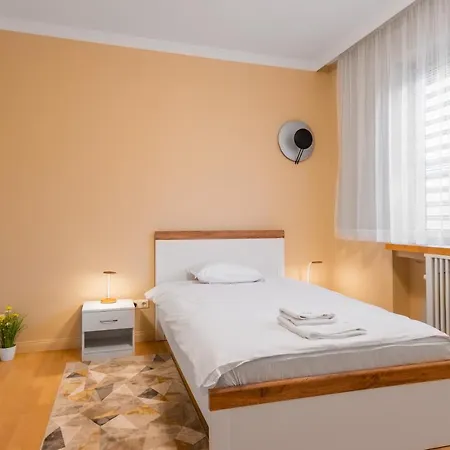 Luxury Sauna And Jacuzzi Flat Near Zaimov Park