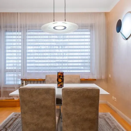Luxury Sauna And Jacuzzi Flat Near Zaimov Park *