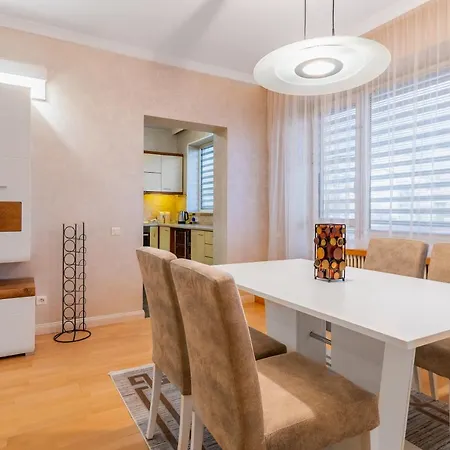 Luxury Sauna And Jacuzzi Flat Near Zaimov Park * Szófia